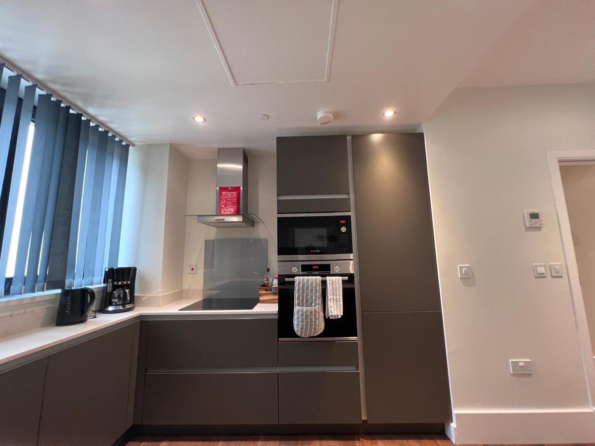 Deluxe 1-Bed Apartment In The City Centre 지브롤터 외부 사진